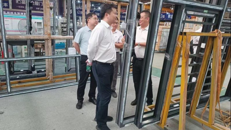 高层封阳台钢化玻璃：厚度如何选择？**
